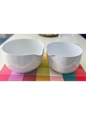 VTG set of 2 white melamine mixing bowls part of the Rosti Mepal Margrethe serie